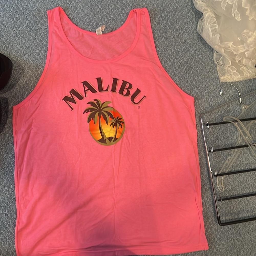 Bella Canvas Malibu pink Large NWOT Malibu drink L Pink Tank - Picture 3 of 12